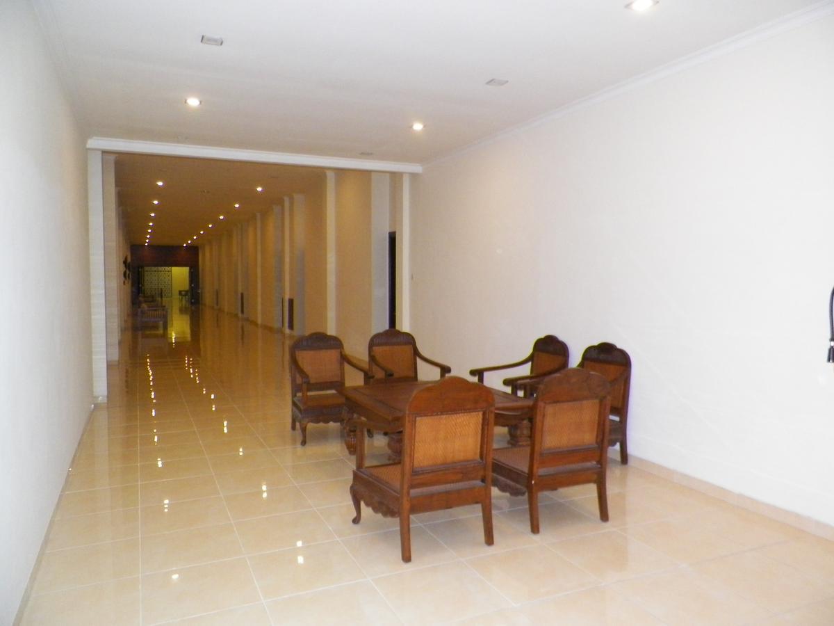 Multazam Hotel Solo ภายนอก รูปภาพ