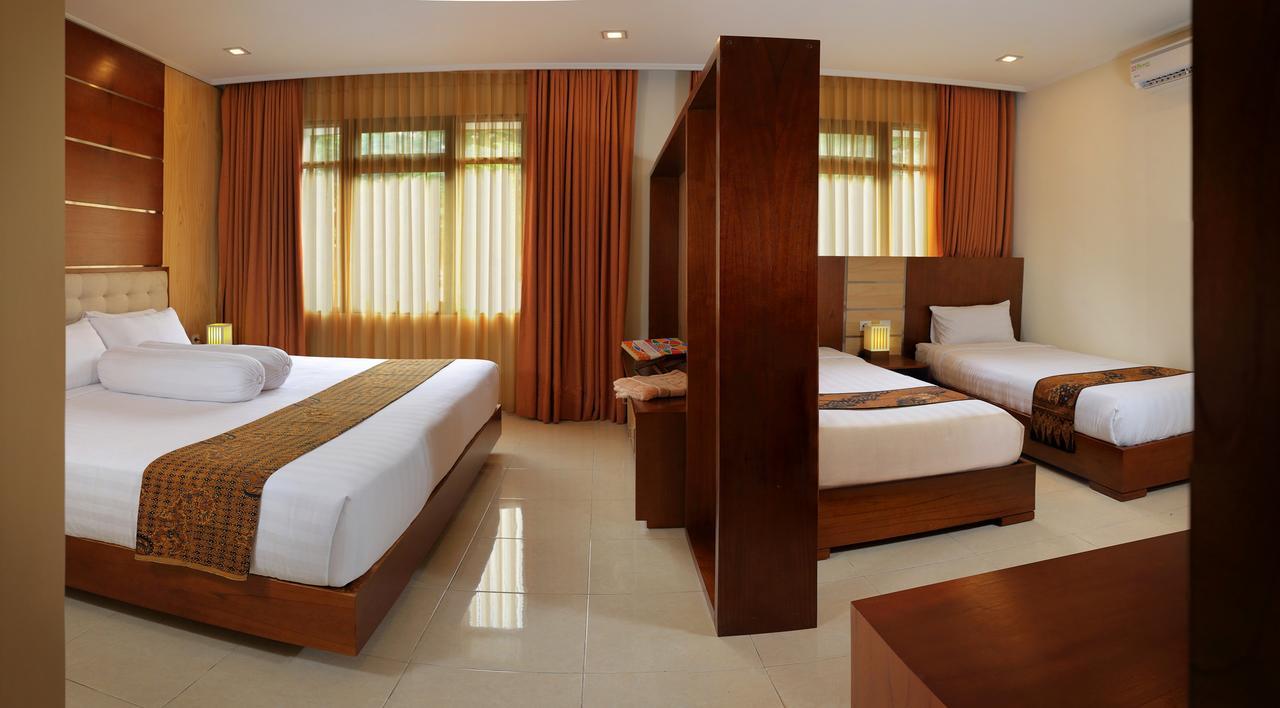 Multazam Hotel Solo ภายนอก รูปภาพ